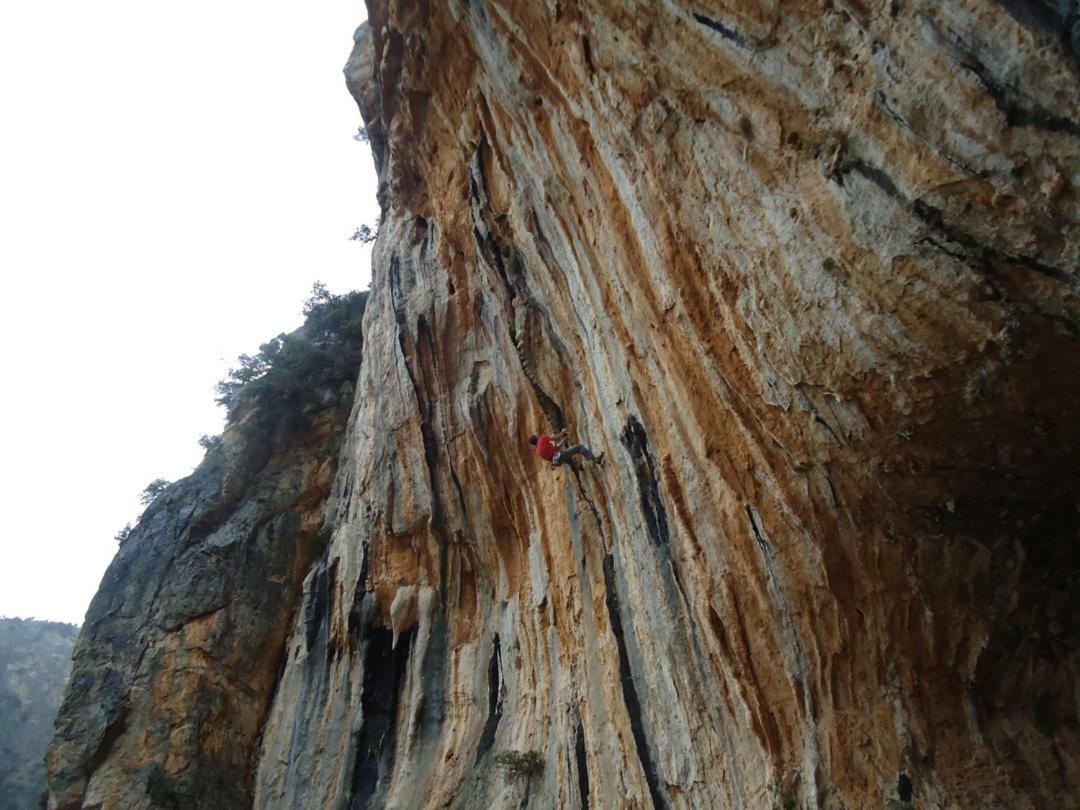 Leonidio Climb2Red Home Ngoại thất bức ảnh
